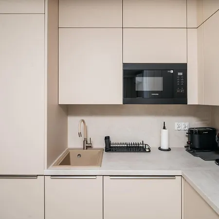 Beige Harmony For Family & Business With Parking And Ac By Uniquerent * Wrocław