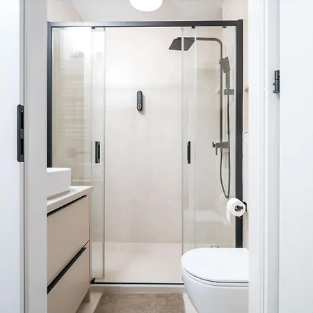 Daire Beige Harmony For Family & Business With Parking And Ac By Uniquerent *