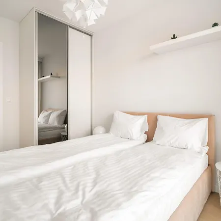 Beige Harmony For Family & Business With Parking And Ac By Uniquerent Daire