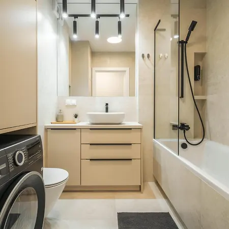 Beige Harmony For Family & Business With Parking And Ac By Uniquerent Wroclaw