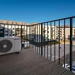 Beige Harmony For Family & Business With Parking And Ac By Uniquerent Daire *