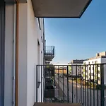 Beige Harmony For Family & Business With Parking And Ac By Uniquerent Апартаменты *