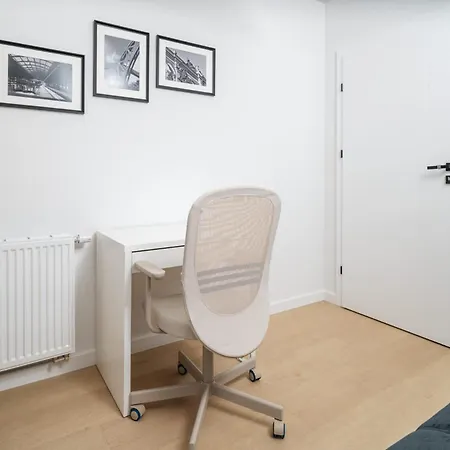 아파트 Beige Harmony For Family & Business With Parking And Ac By Uniquerent *