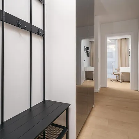 Beige Harmony For Family & Business With Parking And Ac By Uniquerent * Wrocław