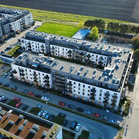 Beige Harmony For Family & Business With Parking And Ac By Uniquerent Lejlighed