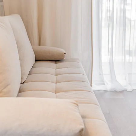 Apartman Beige Harmony For Family & Business With Parking And Ac By Uniquerent *