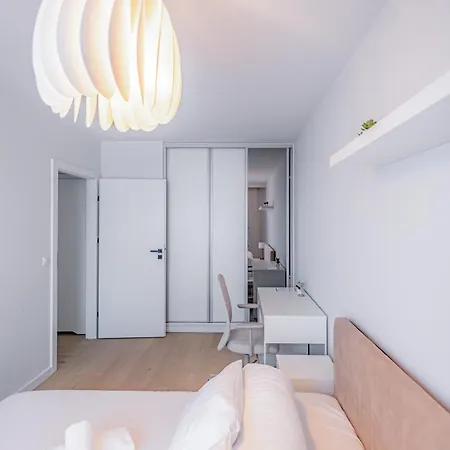 Apartman Beige Harmony For Family & Business With Parking And Ac By Uniquerent *