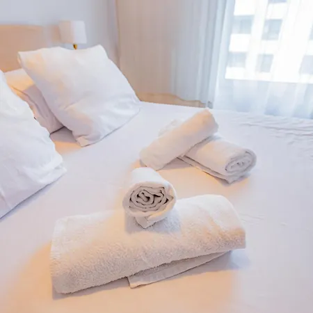 Beige Harmony For Family & Business With Parking And Ac By Uniquerent Wrocław