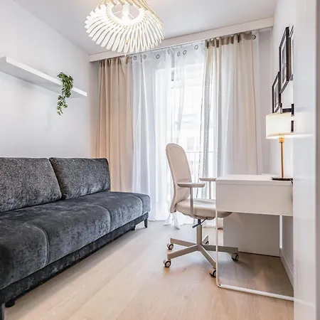 Beige Harmony For Family & Business With Parking And Ac By Uniquerent Apartman *