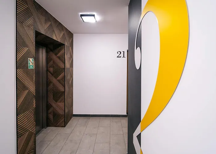 Beige Harmony For Family & Business Breslau