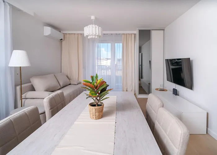 Beige Harmony For Family & Business Apartment *