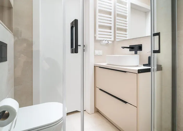 Beige Harmony For Family & Business * Breslau