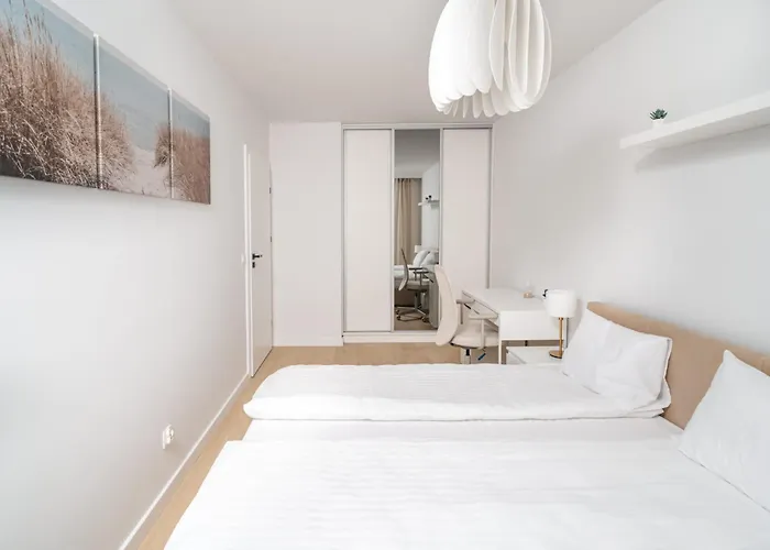 Beige Harmony For Family & Business Breslau